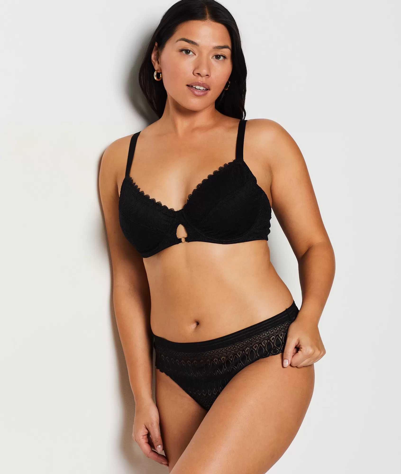 Etam Balconette Bras>Balconette Minimizer Bra with -1 Size Effect