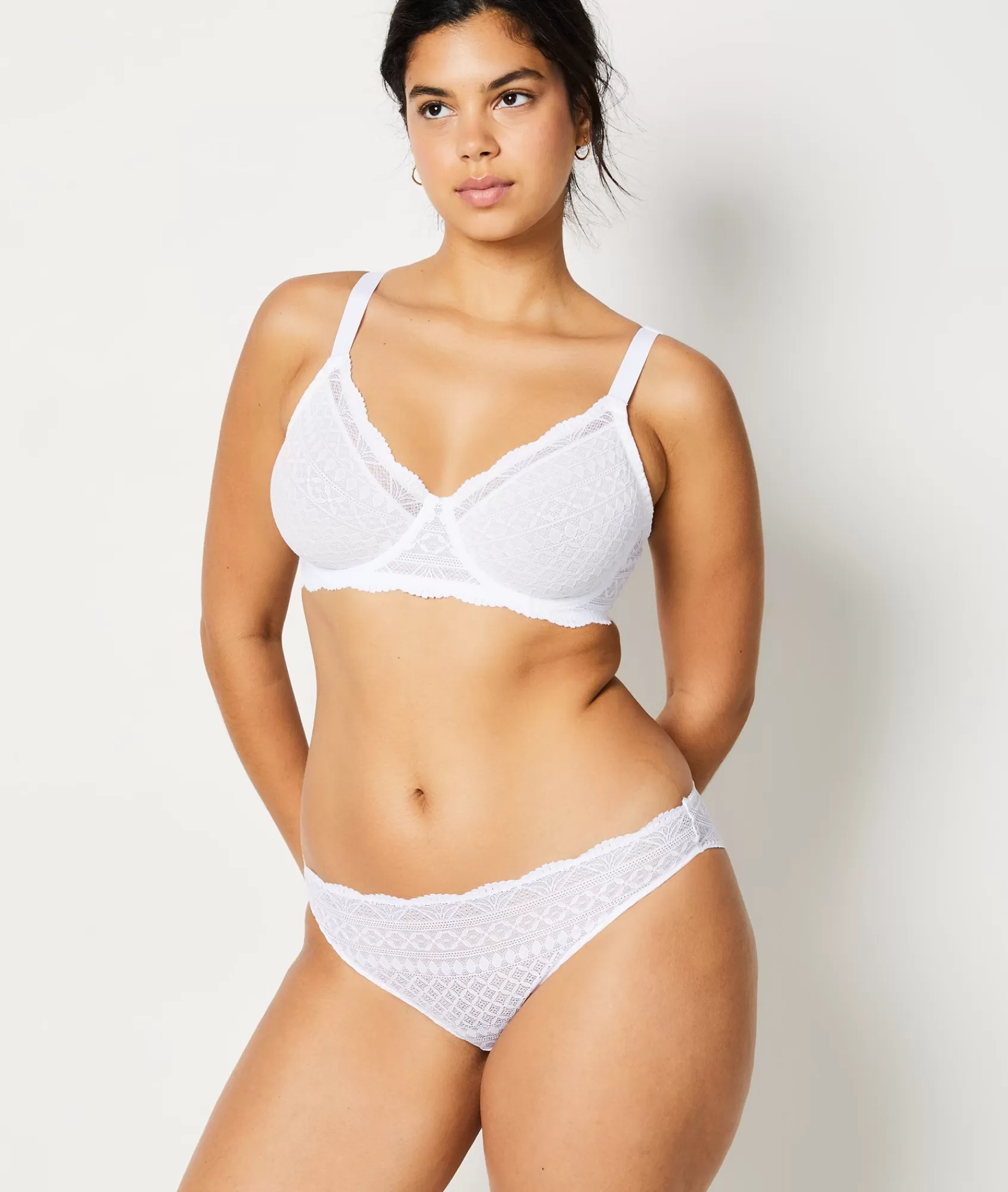 Etam Balconette Bras>Balconette Minimizer Bra with -1 Size Effect