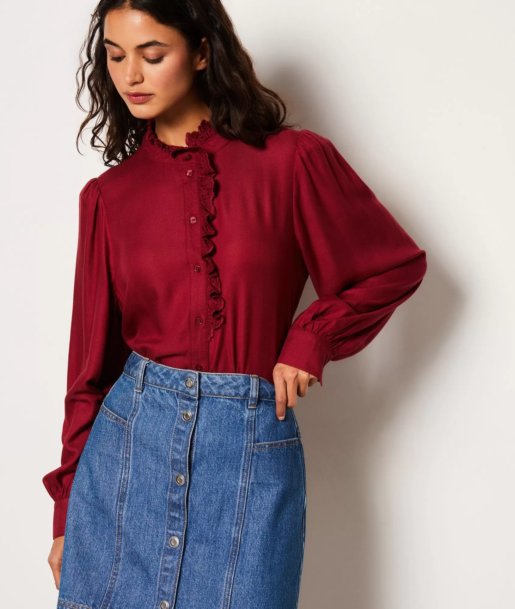 Etam Flowy Shirts | Chic Shirts>Chemise fluide boutonnée brodée