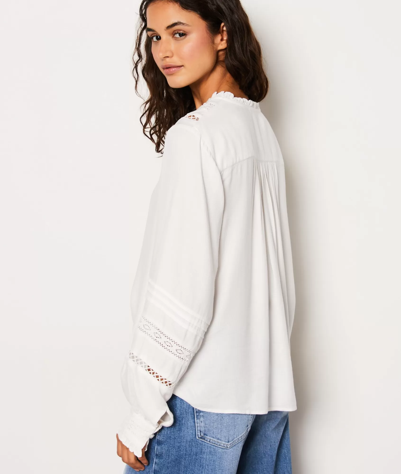 Etam Flowy Shirts | Chic Shirts>Chemise fluide boutonnée brodée