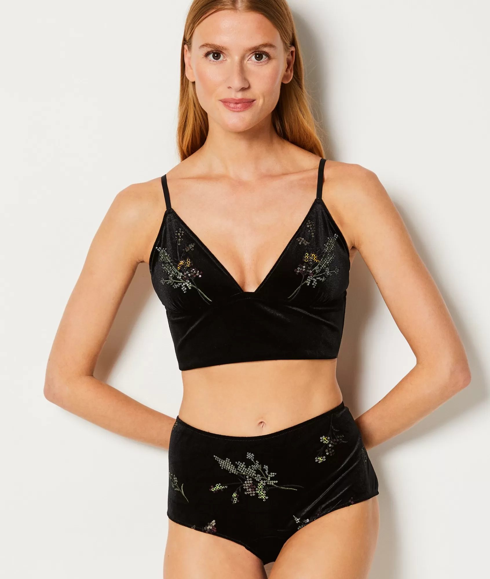 Etam Briefs>Embroidered Velvet Boyshorts