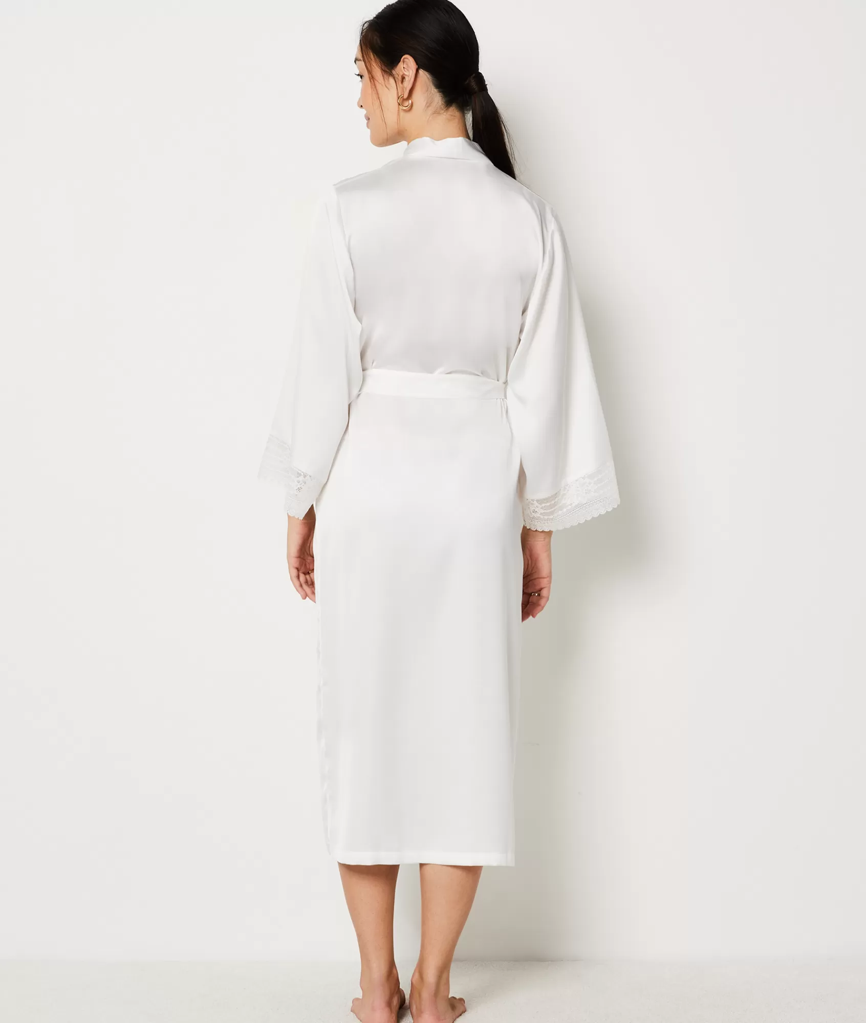 Etam Robes & Kimonos>Long Robe with Lace Details