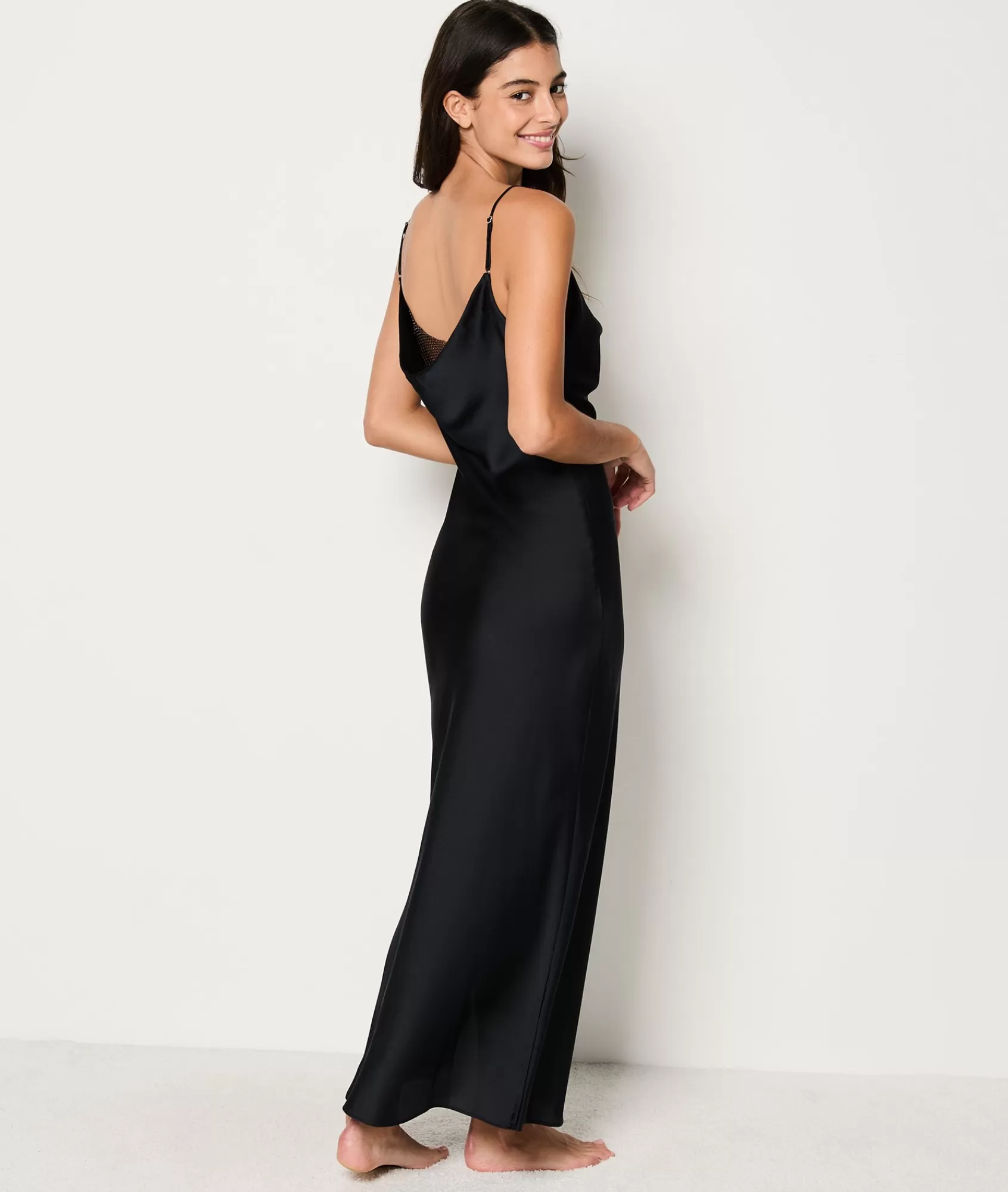 Etam Nightgowns>Nuisette satinée décolleté et dos bijoux