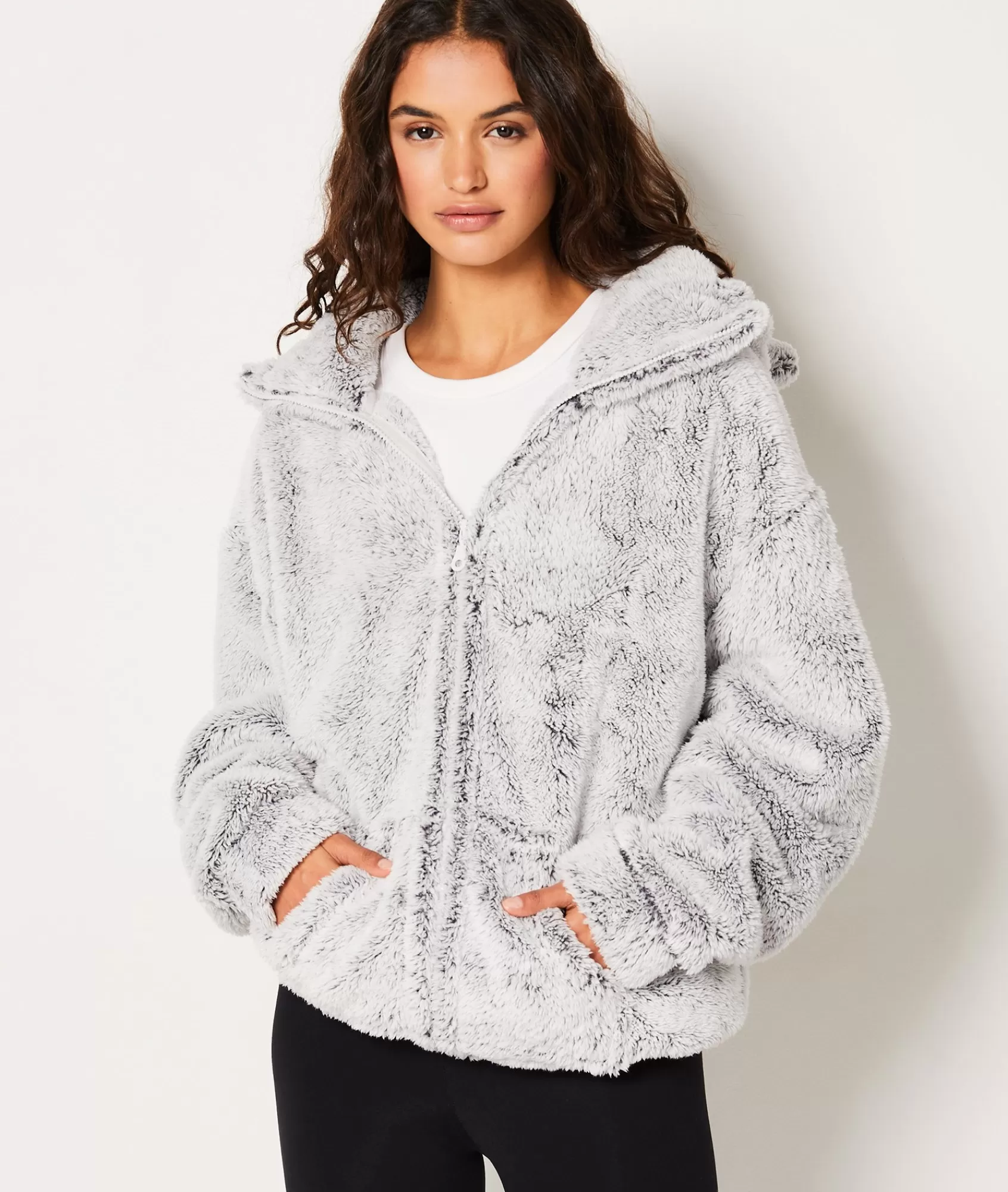 Etam Pyjama Ponchos, Sweatshirts & Jackets>Veste à capuche polaire